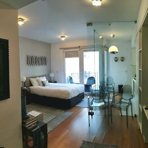 Studio met een King Size Bed